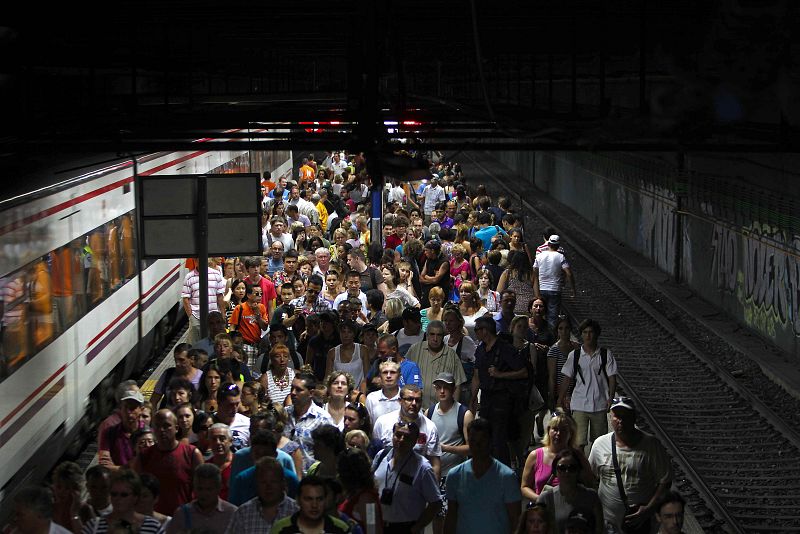 El Gobierno sube de media un 10,9% el precio de los billetes de Cercanías y Media Distancia