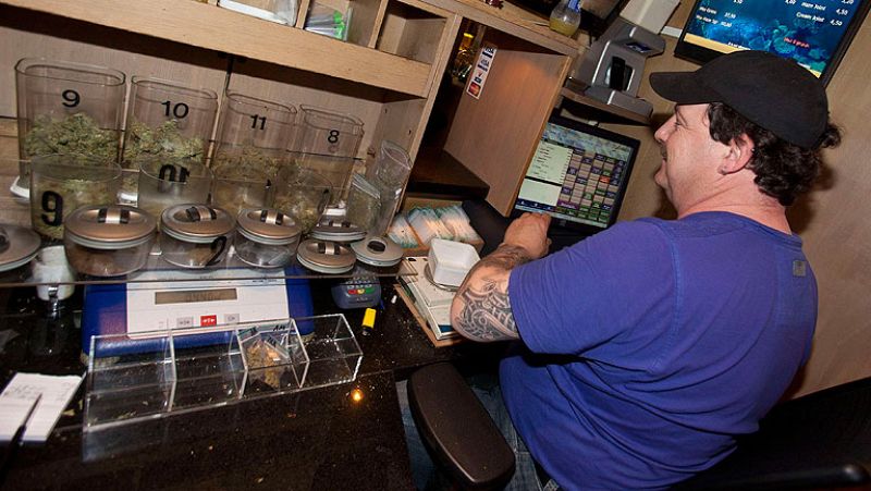 Holanda pondrá fin al turismo de 'coffee shops' a partir del 1 de mayo