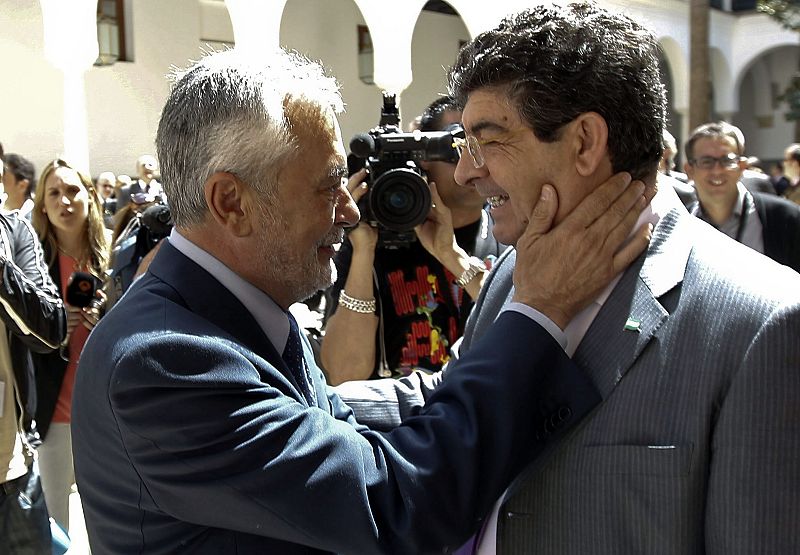 El Parlamento andaluz acoge la sesión de investidura de Griñán como presidente de la Junta