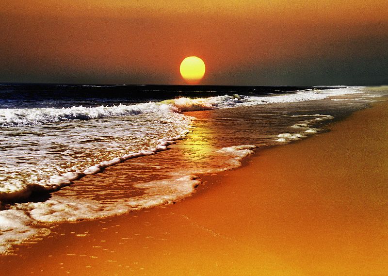 ¿Por qué los atardeceres son naranjas?