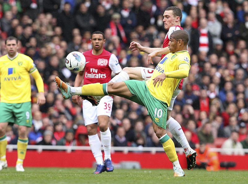 El Norwich complica el futuro europeo del Arsenal (3-3)