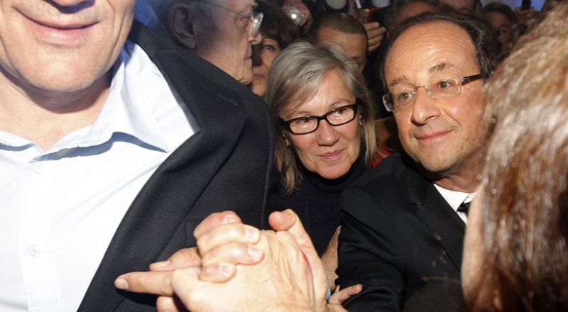 Hollande: "Hay muchos pueblos que nos miran para acabar con la austeridad"