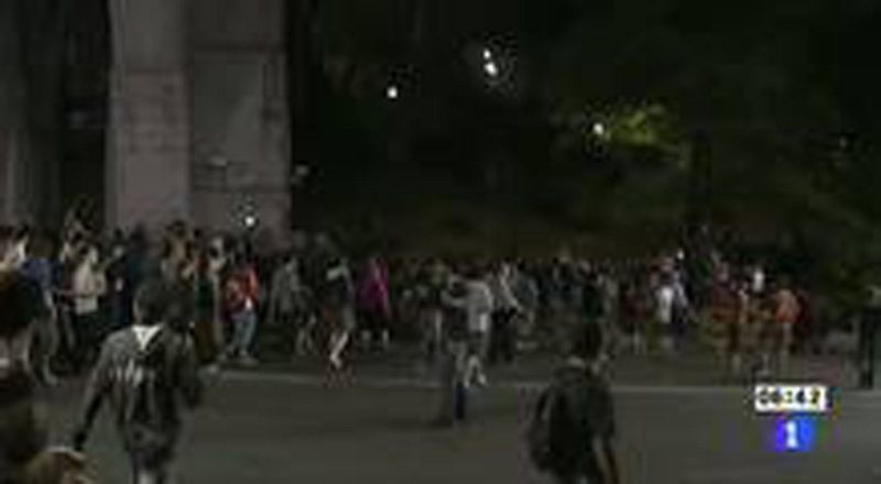 Los 'indignados' abandonan su recorrido por las calles de Madrid tras producirse una detención