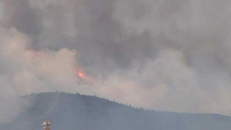 El incendio de Rasquera, Tarragona, quema 2.400 hectáreas y avanza hacia Tivenys