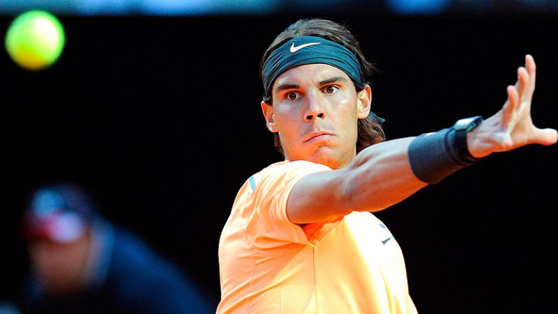 Nadal arrasa a Mayer en la vuelta a la tierra 'colorá' de Roma, 6-1 y 7-5