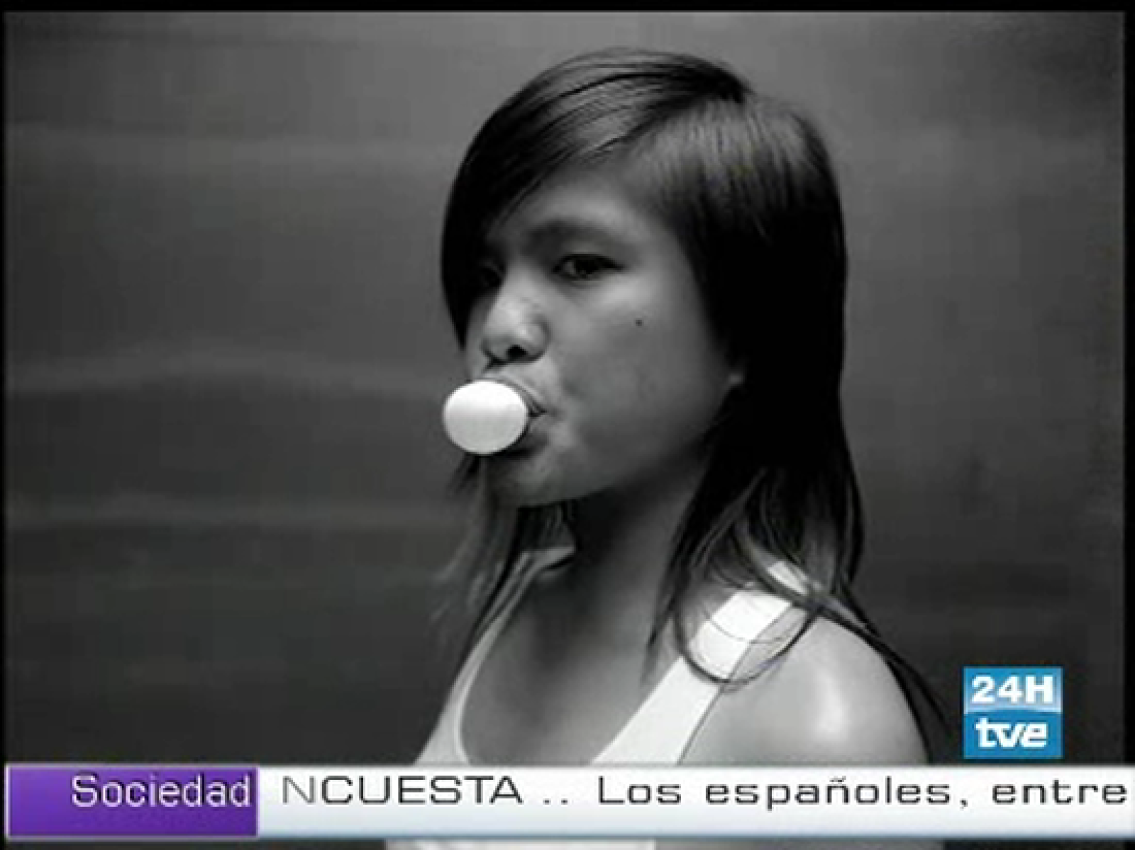 "Di no al racismo en todas las lenguas". Mira aquí el anuncio.