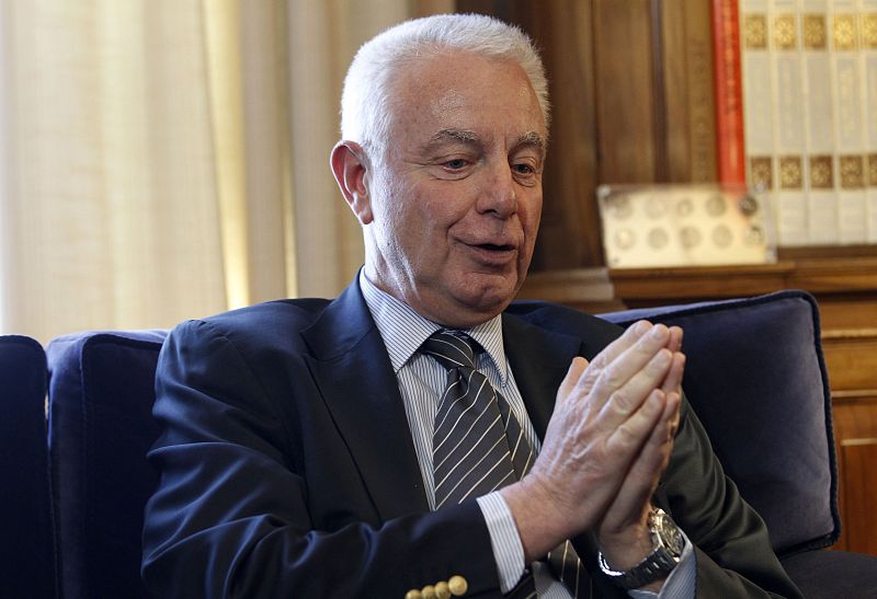 Pikrammenos, un jurista gris de trayectoria intachable pilota Grecia hasta las elecciones