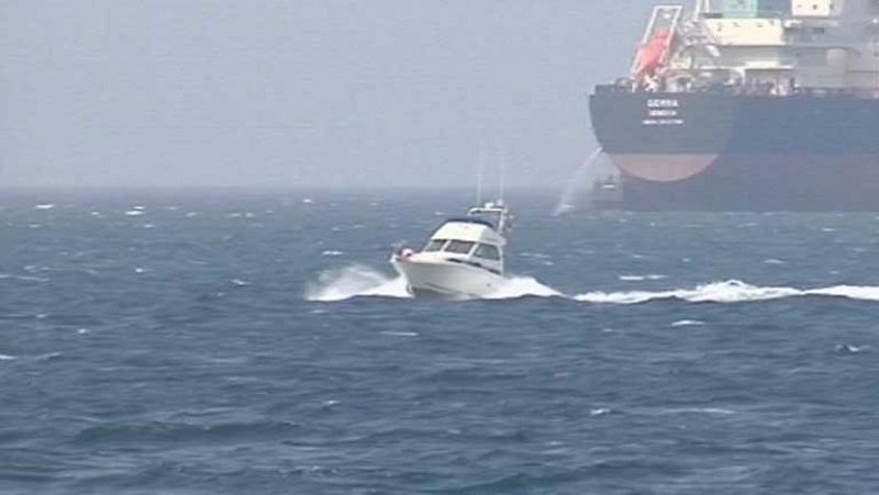 La Policía de Gibraltar vuelve a hostigar a los pescadores españoles