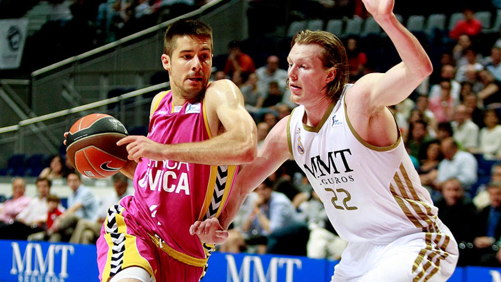 Real Madrid 82-68 Banca Cívica - Baloncesto en RTVE | Ver