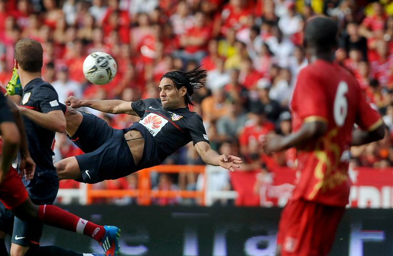 El Atlético gana al América con otro gol antológico de Falcao
