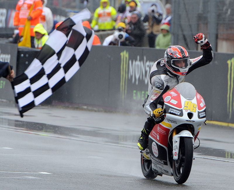 Louis Rossi sobrevive al aguacero de Le Mans y gana una accidentada carrera en su casa