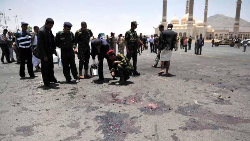 Un atentado suicida de Al Qaeda deja 70 muertos en Yemen en el peor ataque desde la revuelta