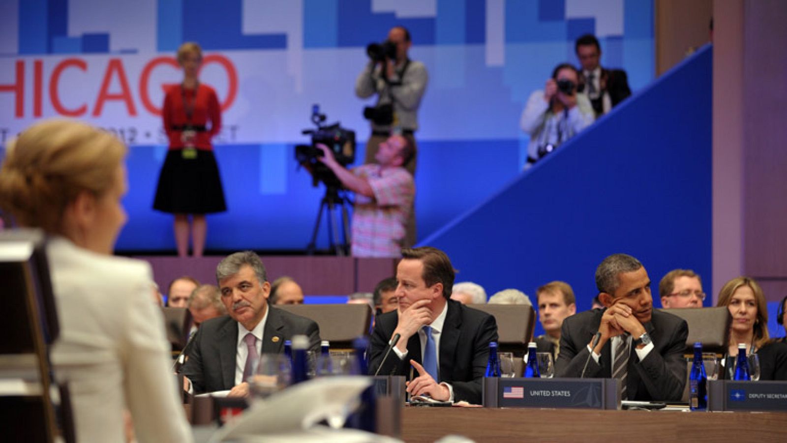 La OTAN sella la retirada de Afganistán en 2014 y negocia con Pakistán la apertura de rutas