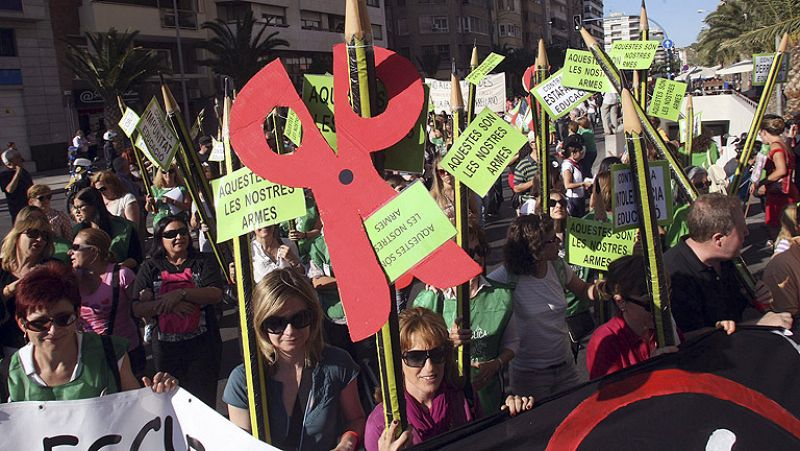 Miles de manifestantes en toda España cierran la jornada de huelga por la educación pública