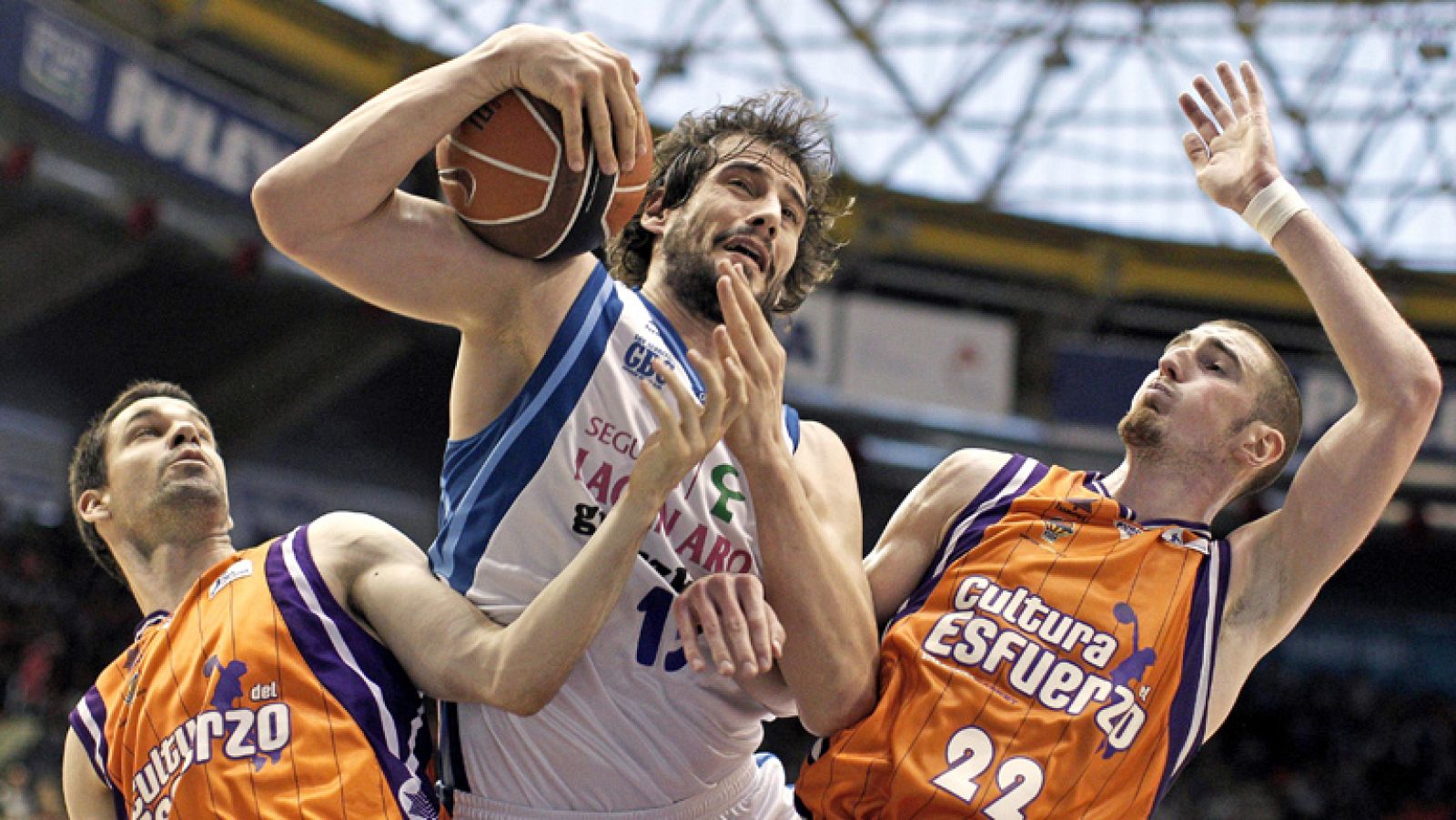 Valencia Basket 75 - 67 Lagun Aro