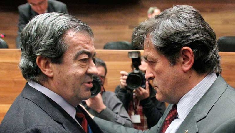 El socialista Javier Fernández es investido presidente de Asturias