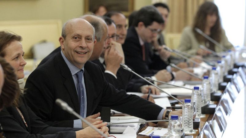 Educación se compromete a retirar "nacionalismo excluyente" de Educación para la Ciudadanía