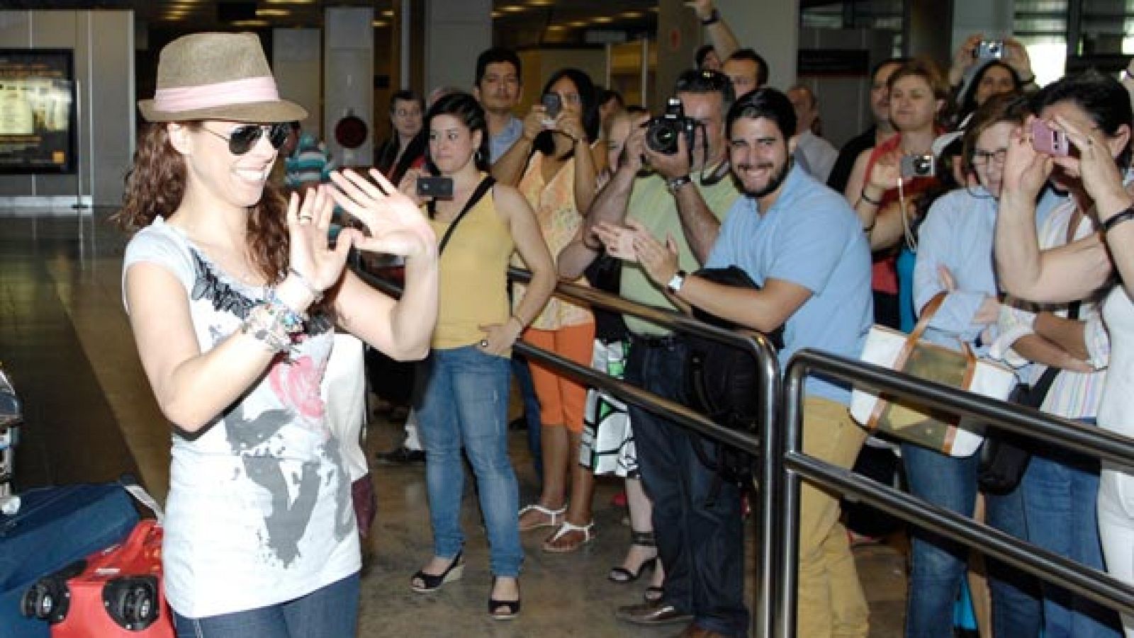 Llegada de Pastora Soler a Madrid en La mañana de La 1