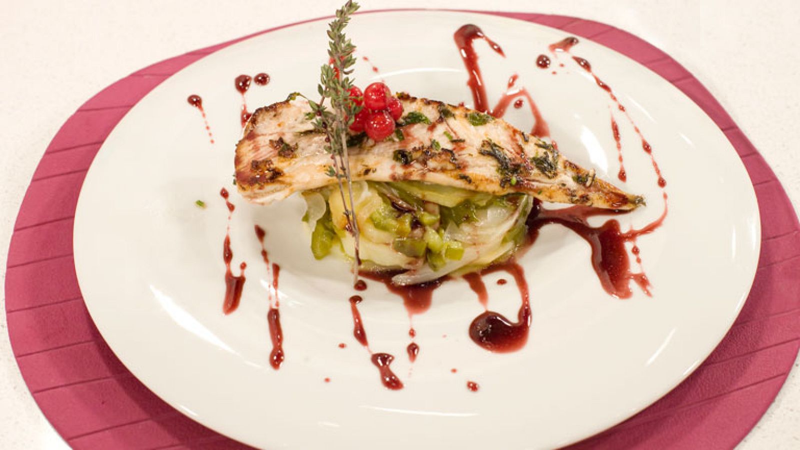 Saber Cocinar - Filetes de palometa al oporto con patatas panadera