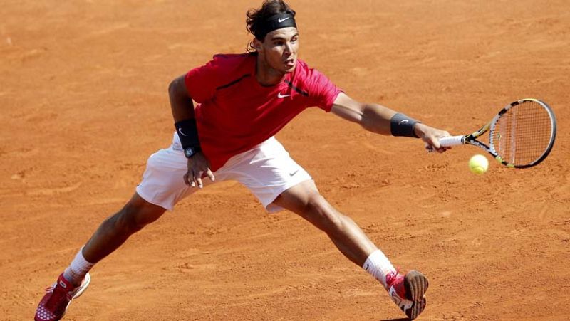 Rafa Nadal inicia la defensa de su Roland Garros con autoridad