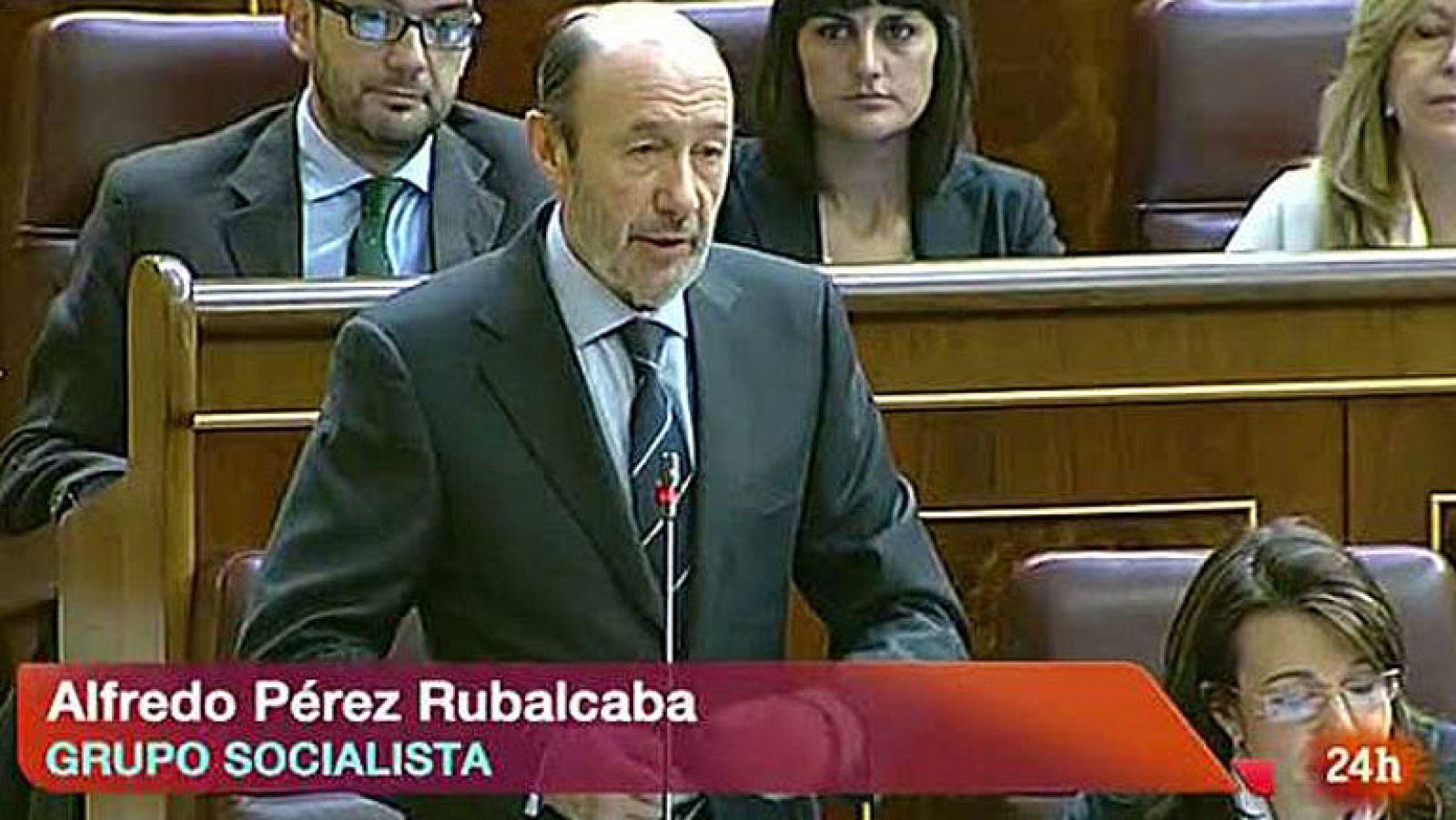 Rubalcaba a Rajoy: "Deje que comparezcan gestores y supervisores para saber qué pasó en Bankia" - Informativo 24h | Ver