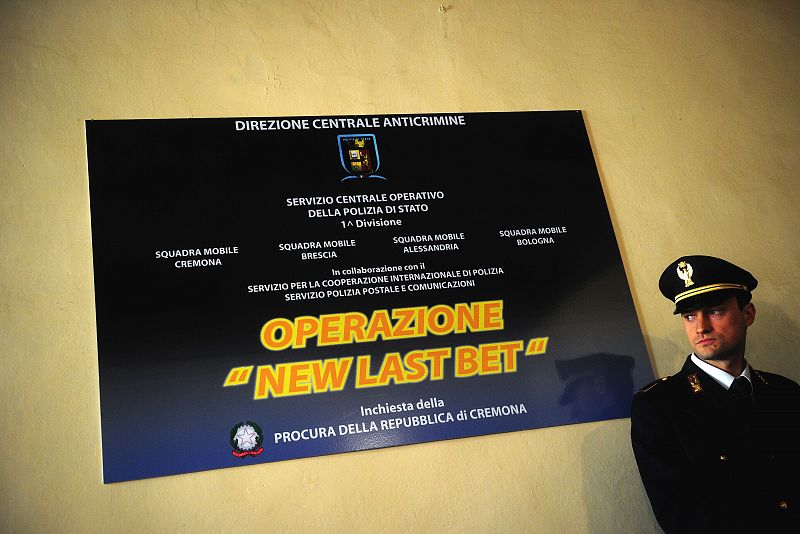 Detienen a dos exfutbolistas húngaros ligados a la trama de amaños en Italia