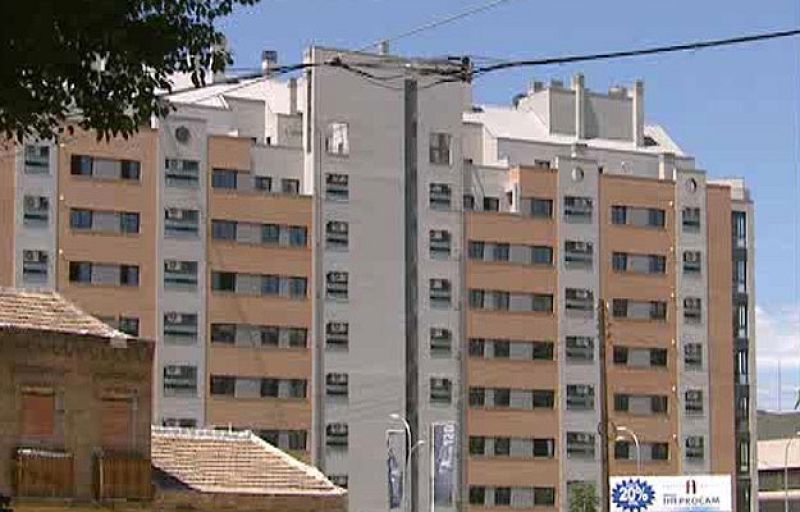 Los precios de los pisos se estancan y solo bajarán los de los bancos