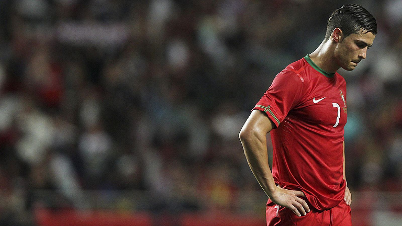 La selección portuguesa perdió ante Turquía (1-3) este sábado en  el estadio de la Luz en el partido amistoso previo a la Eurocopa de  Ucrania y Polonia, los de Paulo Bento jugaron mejor, sin embargo,  cometieron muchas errores en defensa lo que cond