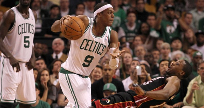 Rondo vuelve a ser el salvador de los Celtics, que empatan la serie ante los Heat