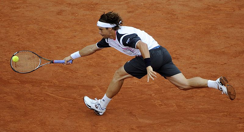 Ferrer pasa a cuartos de Roland Garros castigando a Granollers