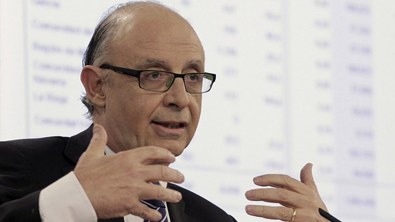 Dirigentes del Gobierno de España emiten un mensaje de confianza ante la crisis