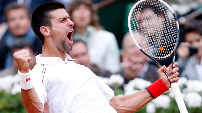Djokovic saca la casta de campeón ante Tsonga y pasa a semifinales de Roland Garros