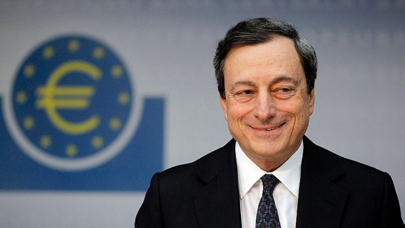 El BCE solo dará barra libre de liquidez a la banca en 2012 y dice que no puede suplir a Gobiernos