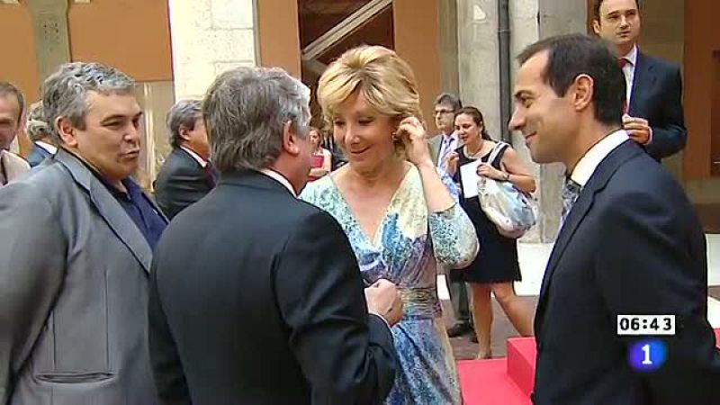 Aguirre bajará el sueldo de los funcionarios y plantea reducir a la mitad los diputados regionales