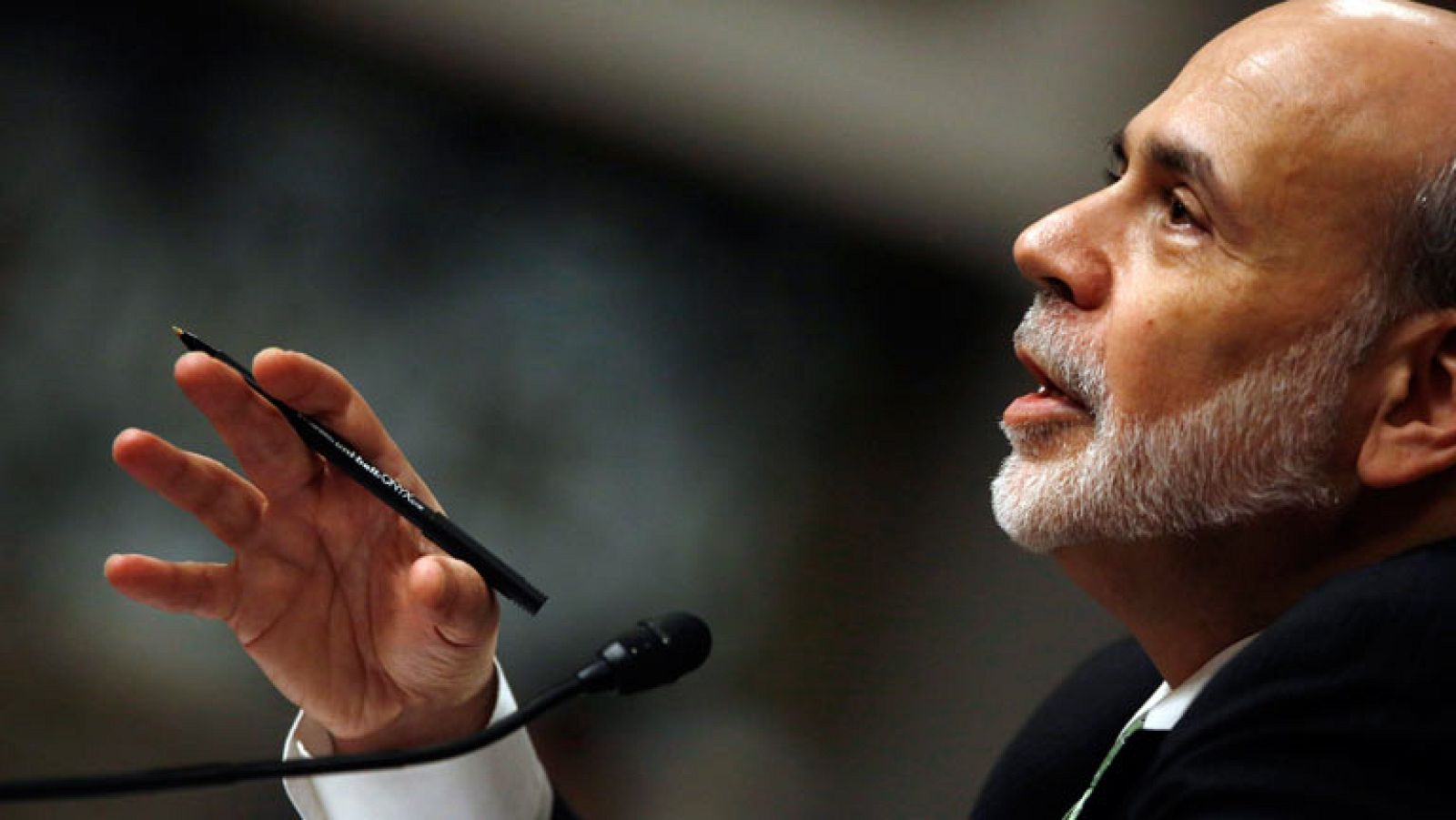 Bernanke destaca que la Fed está lista para actuar y subraya la importancia de estabilizar la zona euro
