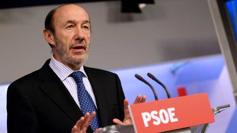Rubalcaba califica de "inquietantes" los rumores que apuntan a más ajustes tras el rescate