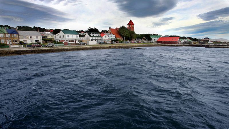Argentina y Reino Unido elevan la tensión por las Malvinas en el aniversario del fin de la guerra