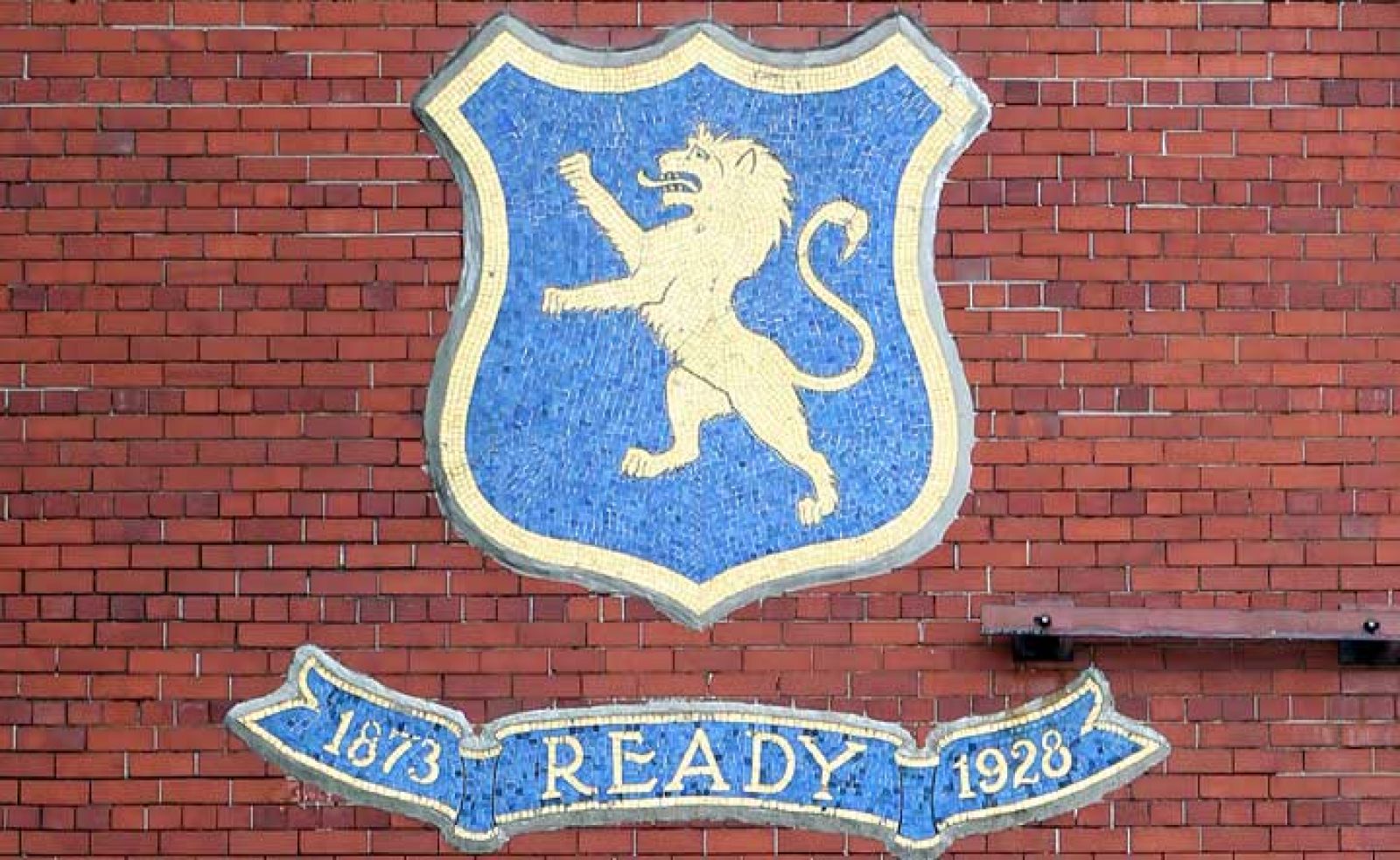 El Glasgow Rangers se refunda como Rangers FC | Ver