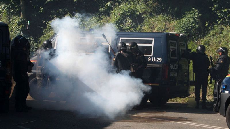Cuatro policías y tres periodistas heridos en las protestas de los mineros en Asturias