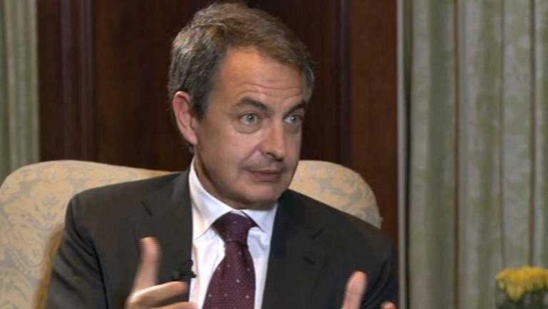 Zapatero admite que España sufriría "menos" si  hubiera ahorrado "más"