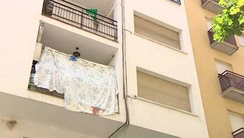 Los mossos investigan la muerte de una mujer en Salt (Girona) cuya pareja intenta luego suicidarse