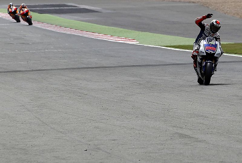 Jorge Lorenzo entra por delante de Stoner y de Pedrosa en Silverstone