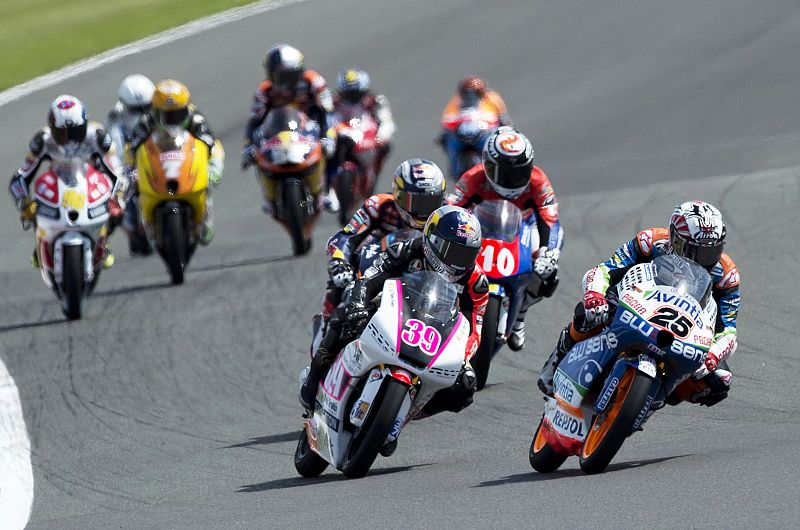 Maverick Viñales y Luis Salom hacen doblete en Moto3