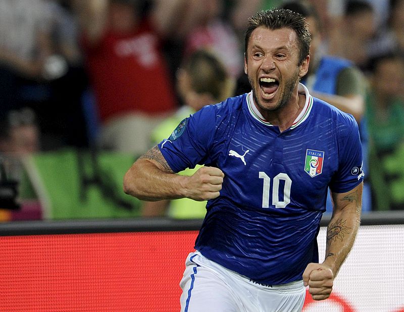 Italia llega a cuartos de la Eurocopa a duras penas, Irlanda se va sin puntos
