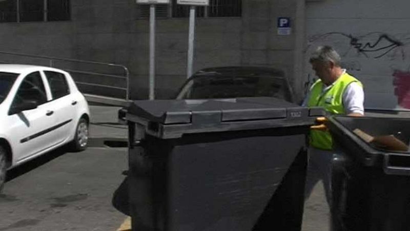 El Ayuntamiento de Madrid planea no recoger la basura a diario para "ahorrar en servicios"