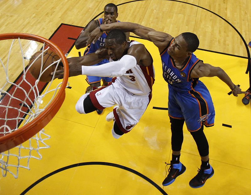 Los Heat rompen a los Thunder y se ponen a un triunfo del título