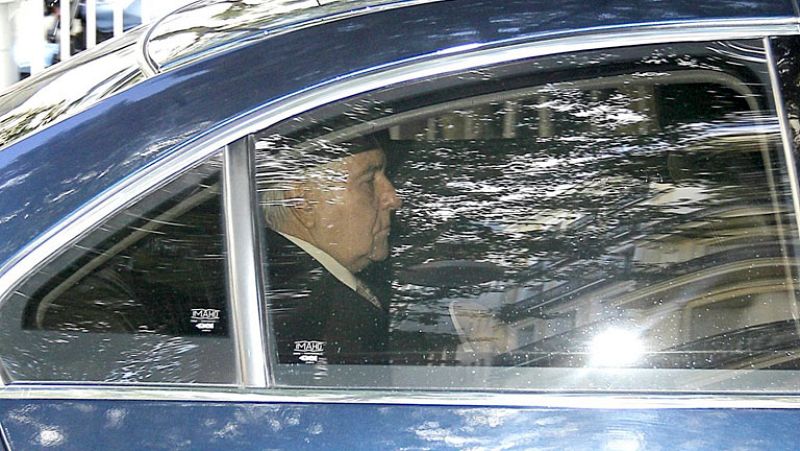 Dívar dimite como presidente del CGPJ y del TS tras mes y medio de polémica por sus viajes