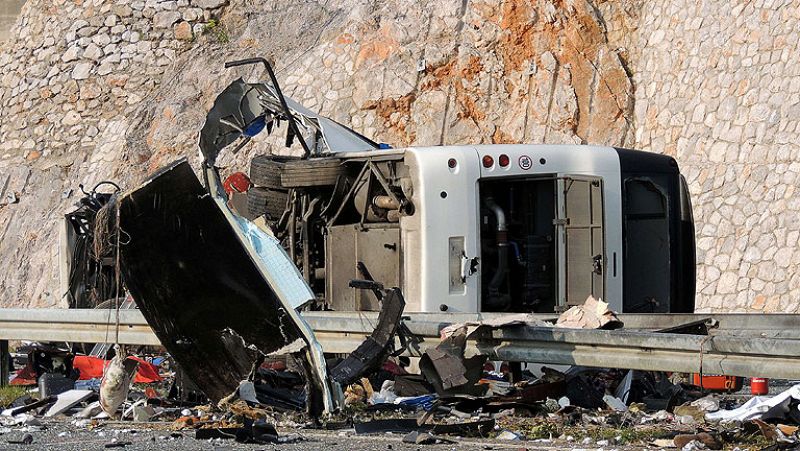 Ocho muertos y 44 heridos al volcar un autobús con turistas checos en Croacia