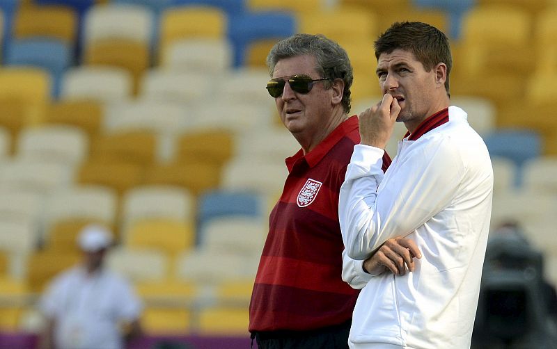 Hodgson: "No sé qué significa jugar como Italia"