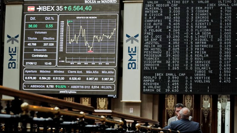 La presión de los mercados sigue tras el visto bueno del Eurogrupo al rescate de la banca